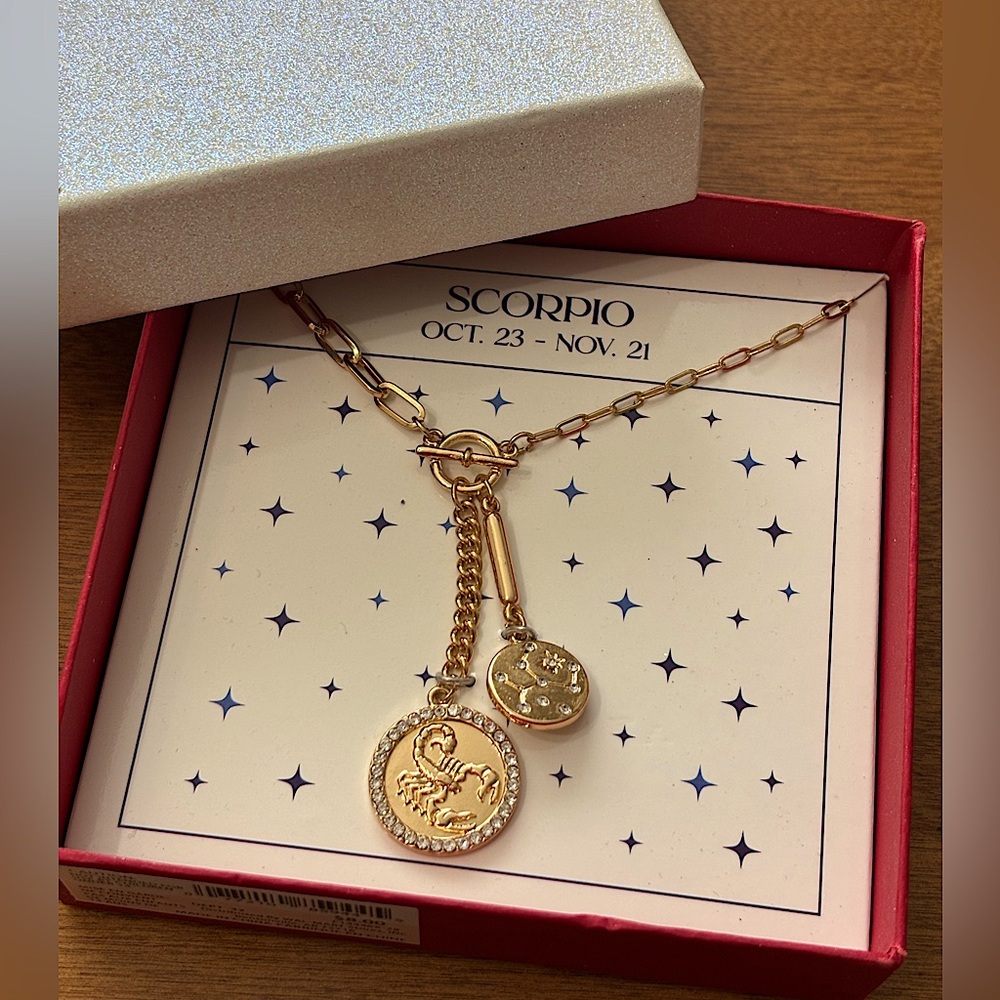 SCORPIO NIB Zodiac Gold Toned Paper Clip Toggle Closure Charm Necklace